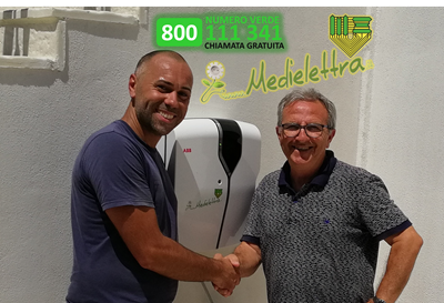 Nuova stazione di ricarica elettrica installata da Medielettra